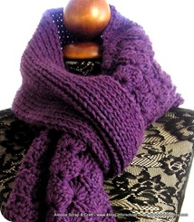 Viola, grande sciarpa a maglia e crochet senza cuciture
