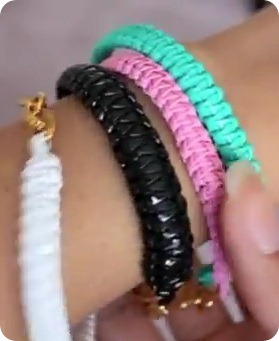 Video Interessanti: braccialetti dell'amicizia con la catena