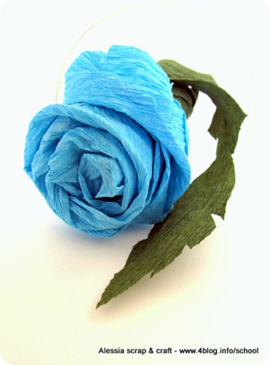 Segnaposto San Valentino: rose di carta crespa