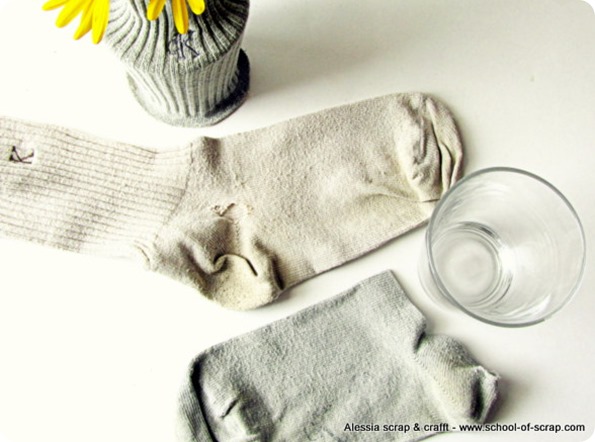 Lavoretti di primavera: vaso con la calza bucata