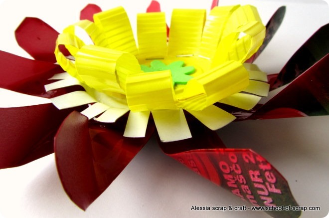 Eco Craft Tour: fiore girandola costruito con barattoli e lattine