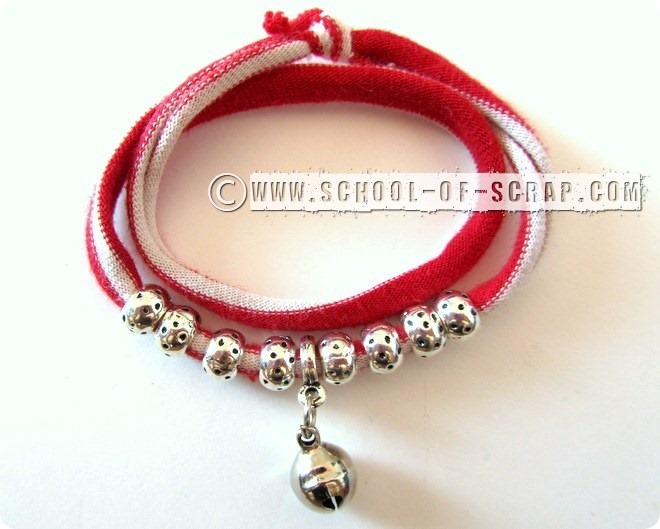 Cheriswely, 52 Ciondoli A Forma Di Lettera Smaltata, Rotondi, Piatti A Forma Di Lettera Dell'alfabeto, Entrambi I Lati, Per La Creazione Di Braccialetti E Gioielli (bianco E Nero