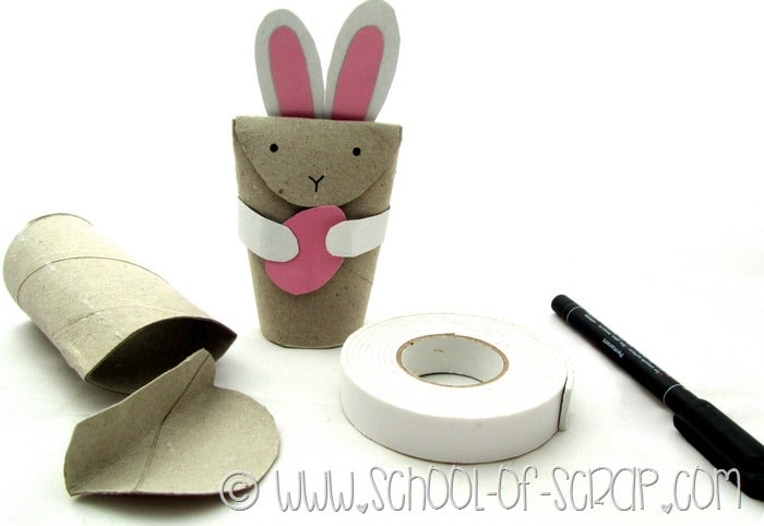 Lavoretti di Pasqua per bambini: il coniglietto fatto con i tubi di cartone