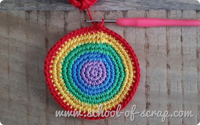 uncinetto facile - tutorial portachiavi arcobaleno amigurumi a crochet