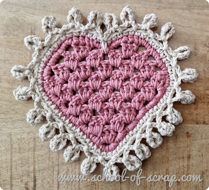 Uncinetto facile - sottopentola cuore granny e pompon, idea regalo a crochet